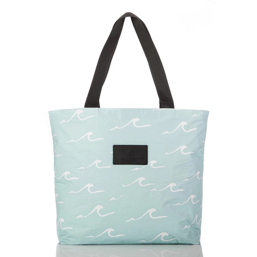 ALOHA COLLECTION - Seaside Day Tripper | White on Lemu Blue