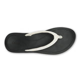 OLUKAI - 'UIKI (WOMENS) | BRIGHT WHITE/LAVA ROCK