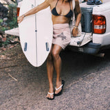 OLUKAI - 'UIKI (WOMENS) | BRIGHT WHITE/LAVA ROCK