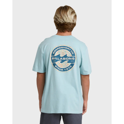 BILLABONG - HOLLOW PREMIUM SS TEE | Dusty Blue