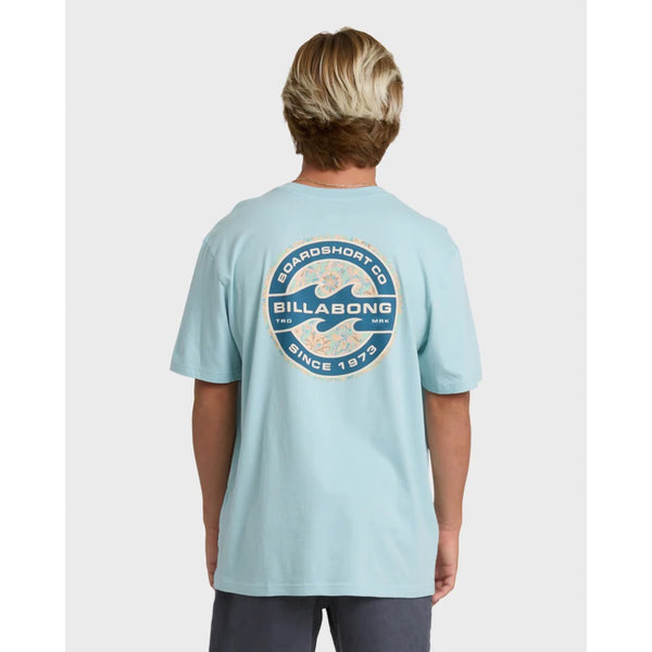 BILLABONG - HOLLOW PREMIUM SS TEE | Dusty Blue