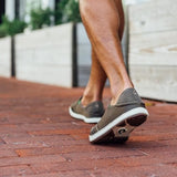 OLUKAI - NOHEA MESH (MENS) | MUSTANG/LIME PEEL