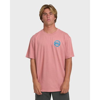 BILLABONG - HOLLOW FILL PREMIUM SS TEE | Ash Rose